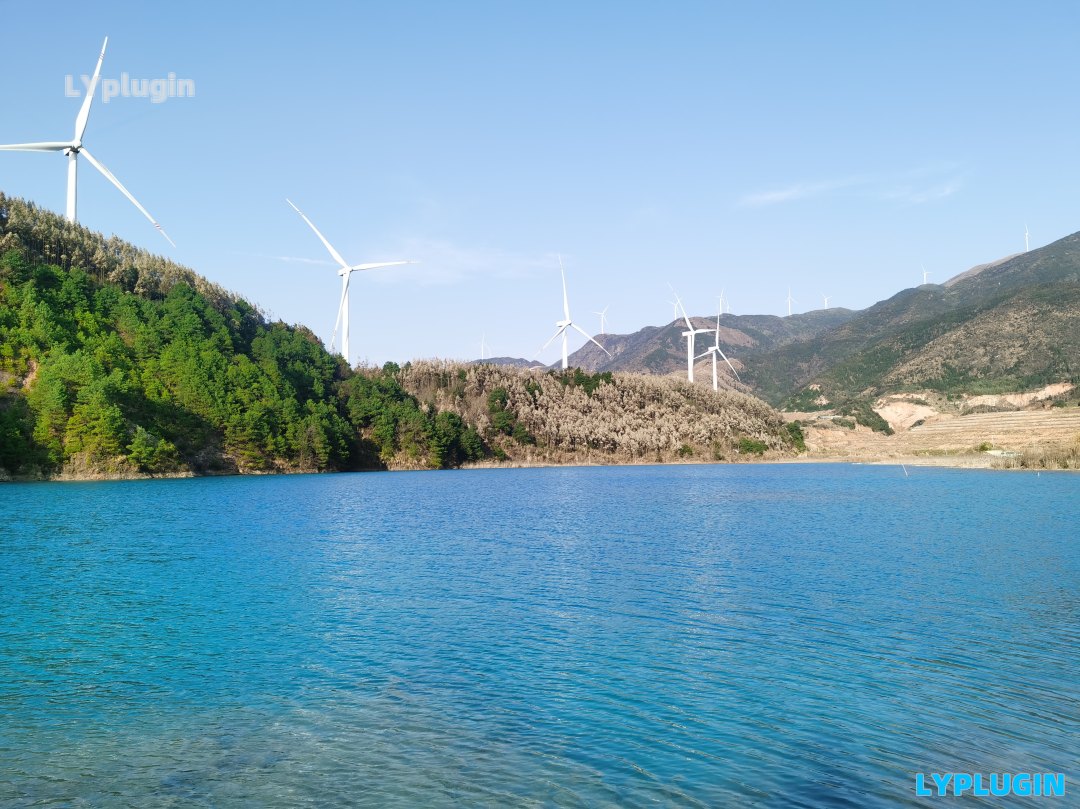 礦區重金屬污染的藍色湖水 - 老陽插件